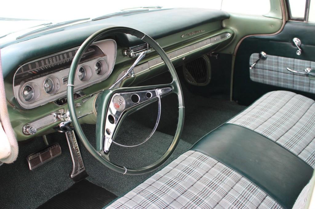 1960 Pontiac Catalina Safari Wagon