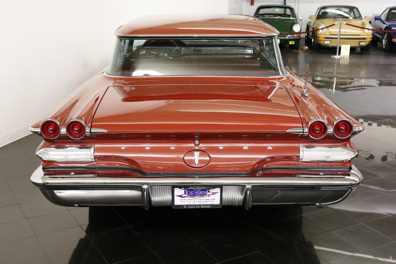 Автомобили 60. 1960 Pontiac Ventura. Понтиак 50. Американские машины 60-70 Понтиак. Pontiac Catalina Vista Hardtop 1960.