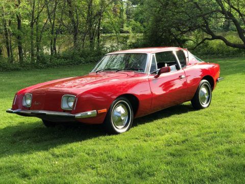 1971 Studebaker Avanti na prodej