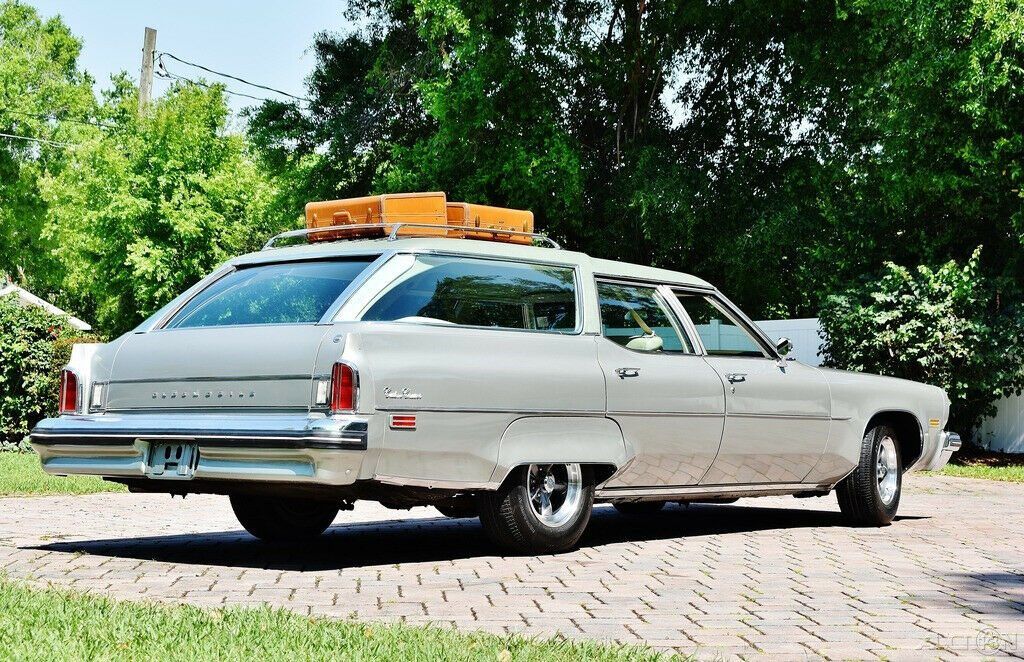 1974 Oldsmobile Custom Cruiser