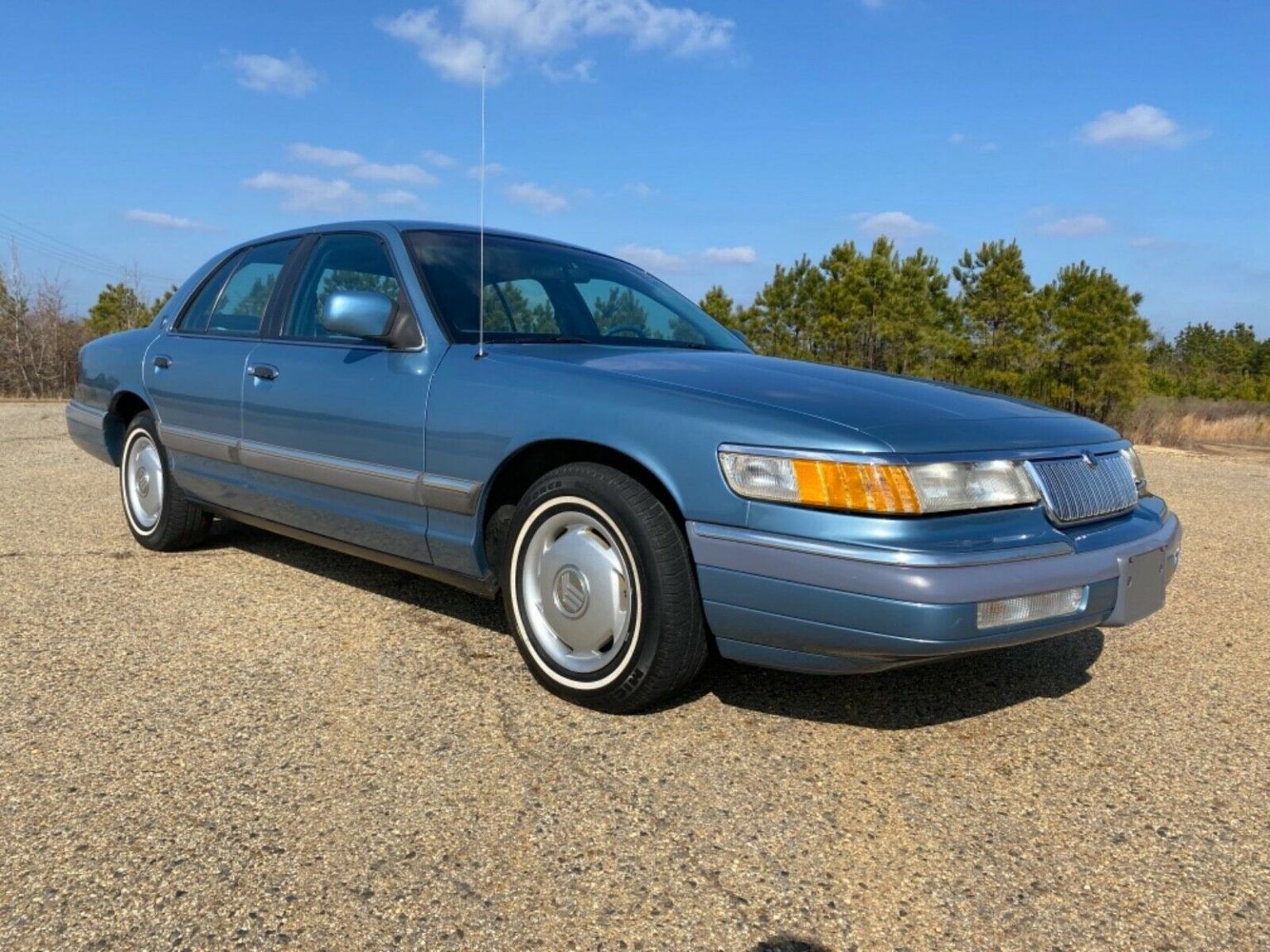 Grand marquis автомобиль