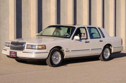 1996 Lincoln Town Car na prodej