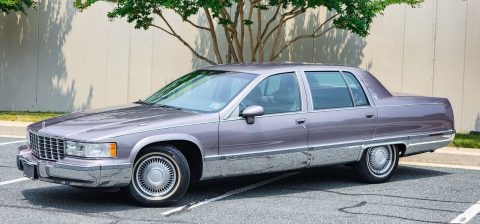 1994 Cadillac Fleetwood na prodej