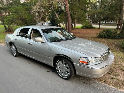 2004 Lincoln Town Car na prodej