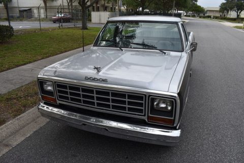 1984 Dodge D100 na prodej