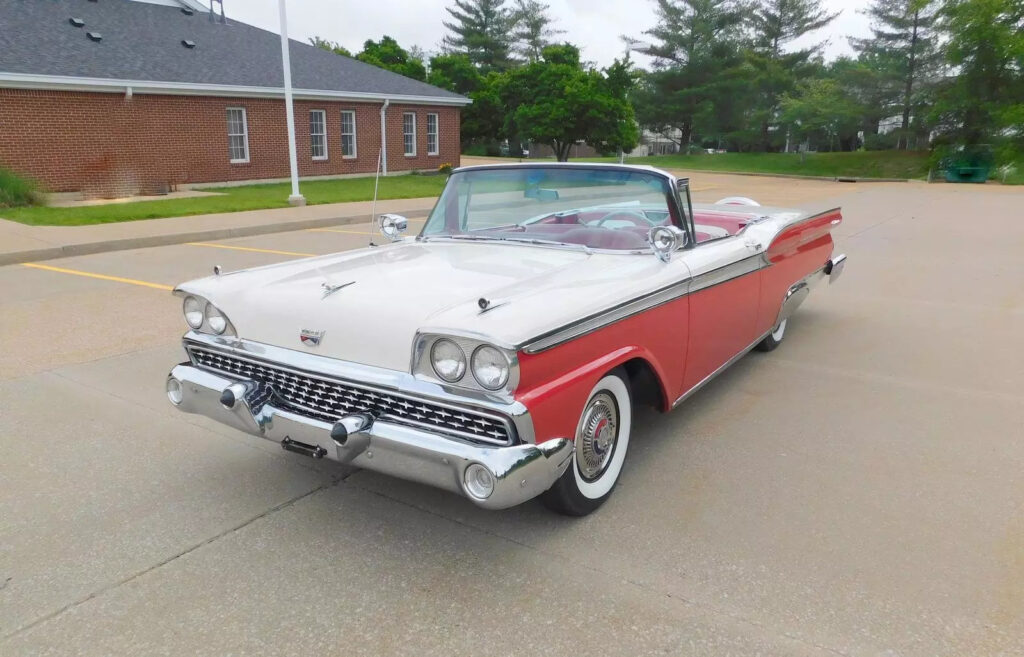 1959 Ford Skyliner