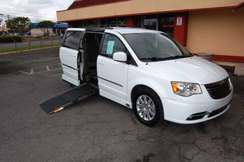 2016 Chrysler Town &amp; Country na prodej