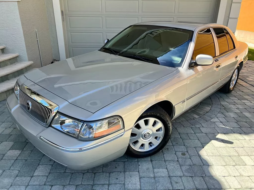 2004 Mercury Grand Marquis