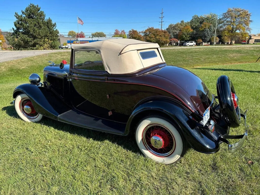 1934 Ford Cabriolet