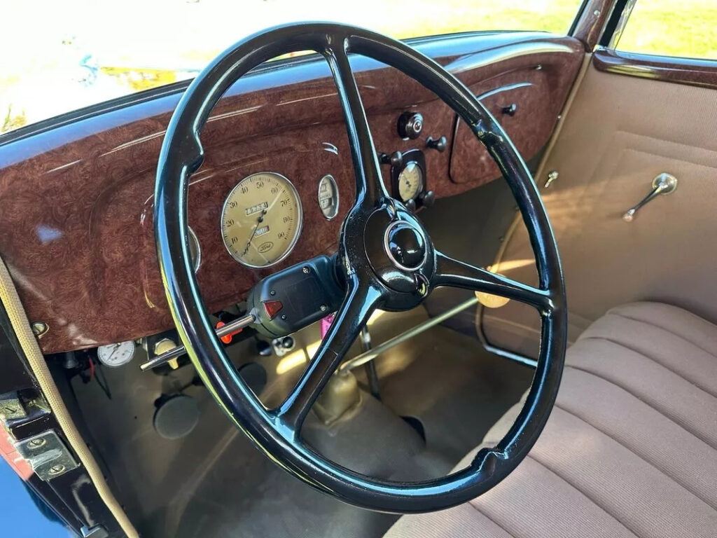 1934 Ford Cabriolet