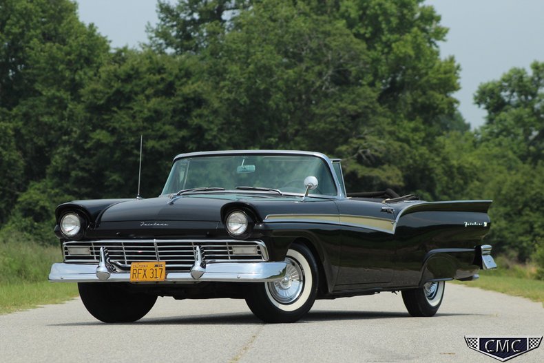 1957 Ford Fairlane Sunliner