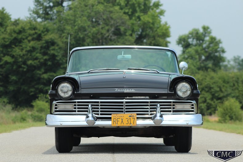 1957 Ford Fairlane Sunliner