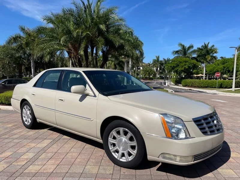 2010 Cadillac DTS na prodej