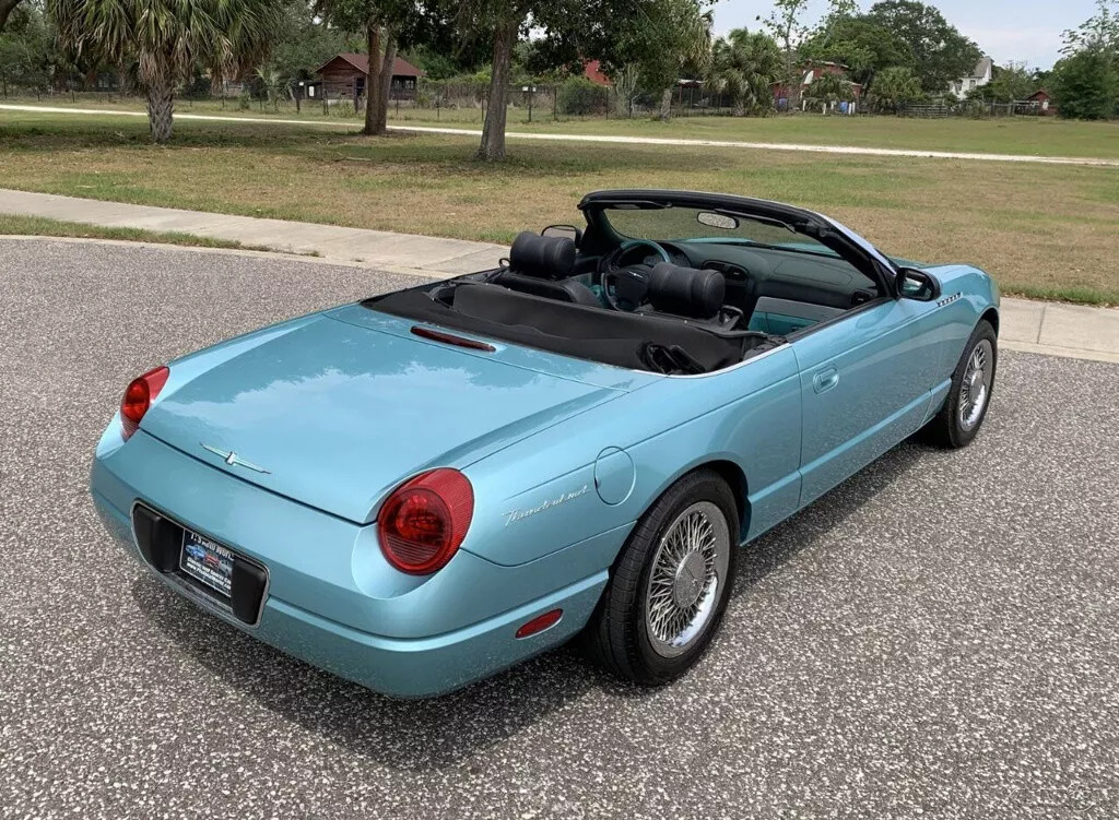 2002 Ford Thunderbird