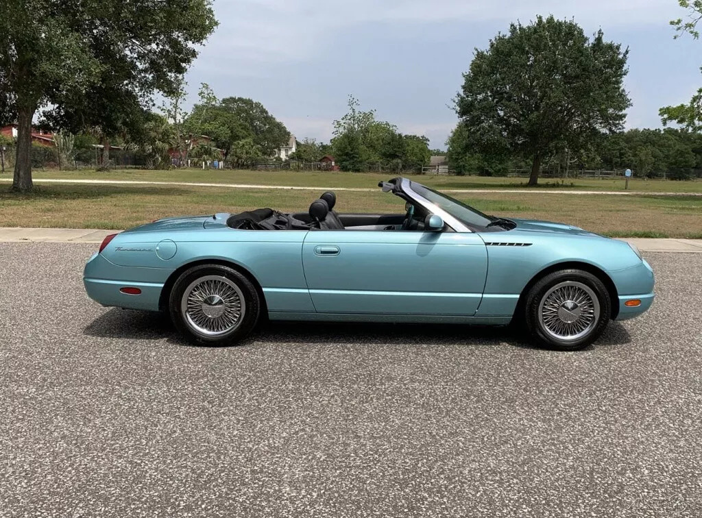 2002 Ford Thunderbird