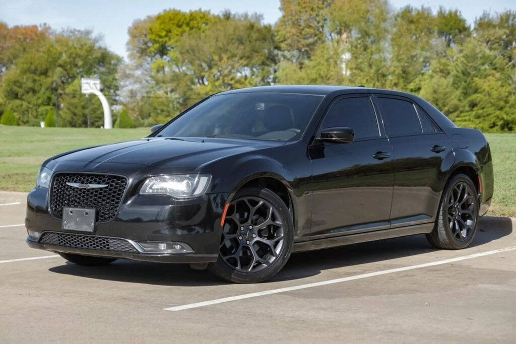 2019 Chrysler 300 S