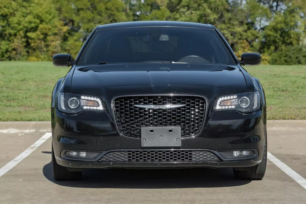 2019 Chrysler 300 S