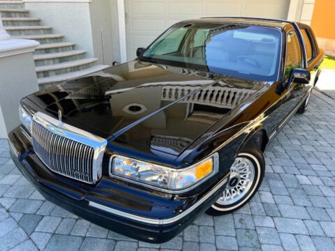 1997 Lincoln Town Car na prodej