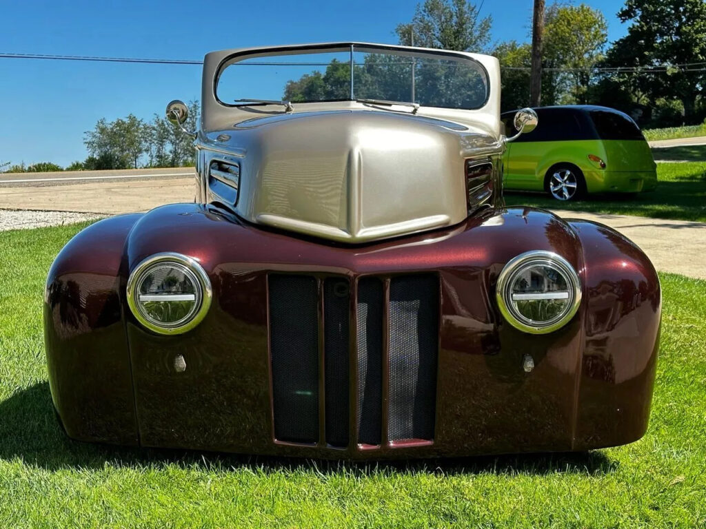 1947 Ford Roadster