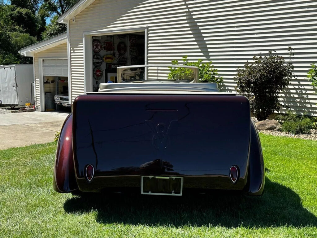 1947 Ford Roadster