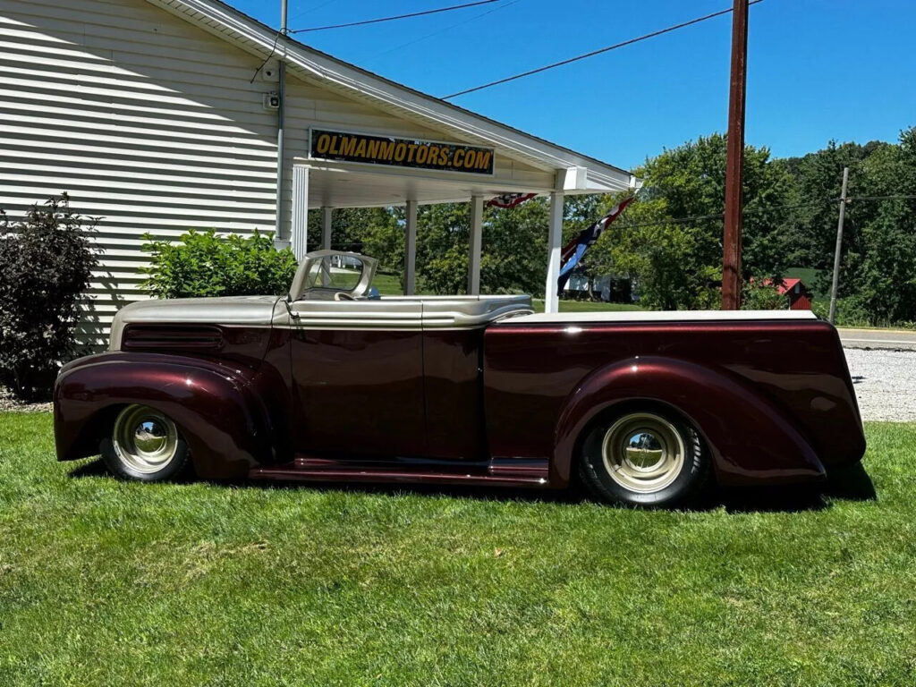 1947 Ford Roadster