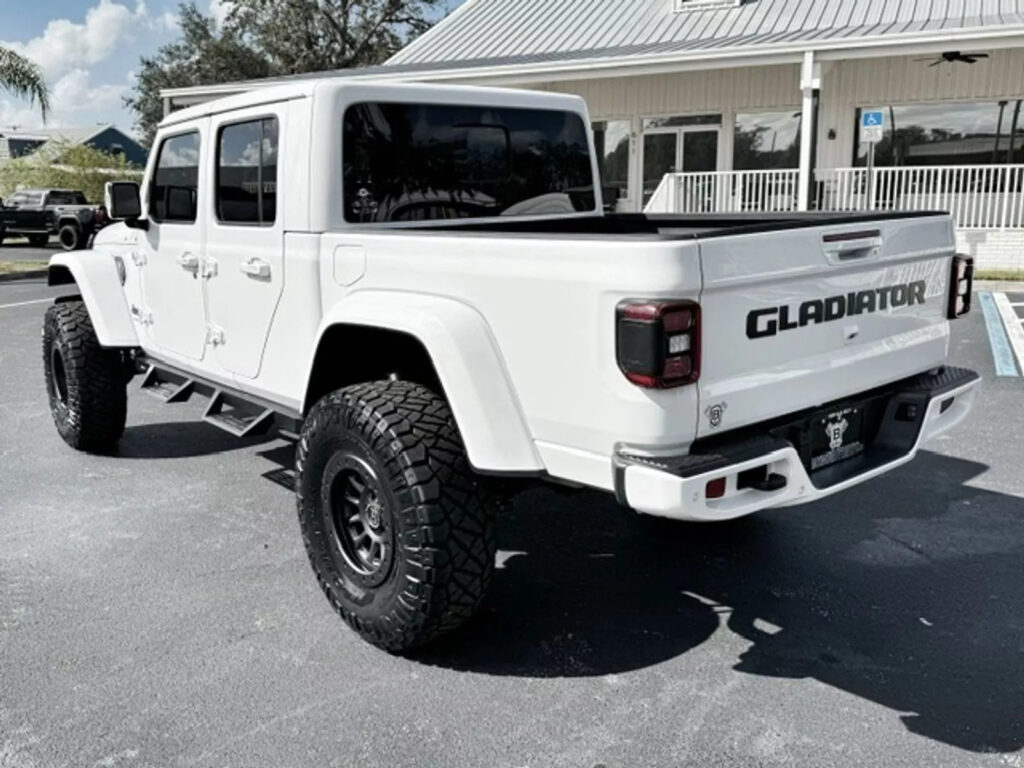 2023 Jeep Gladiator