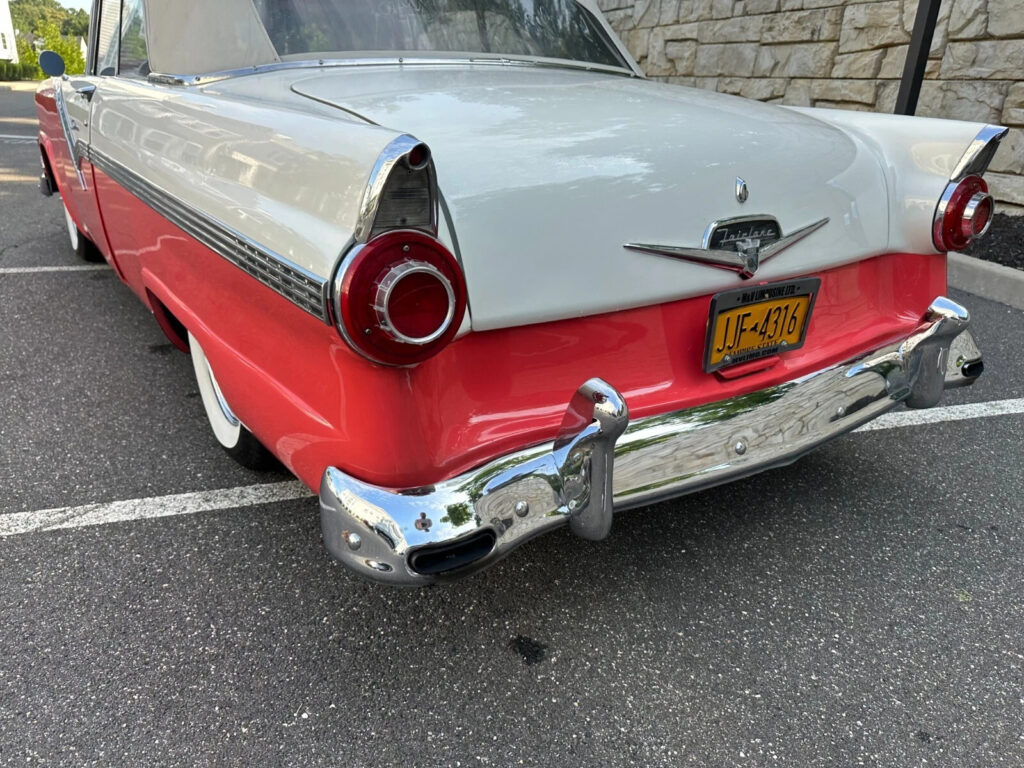 1956 Ford Fairlane