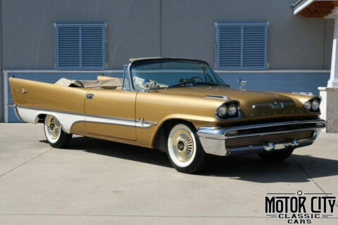 1957 DeSoto Adventurer na prodej