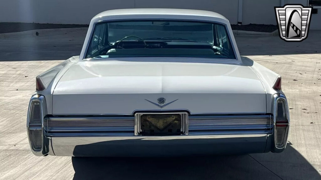 1964 Cadillac Series 62 Sedan
