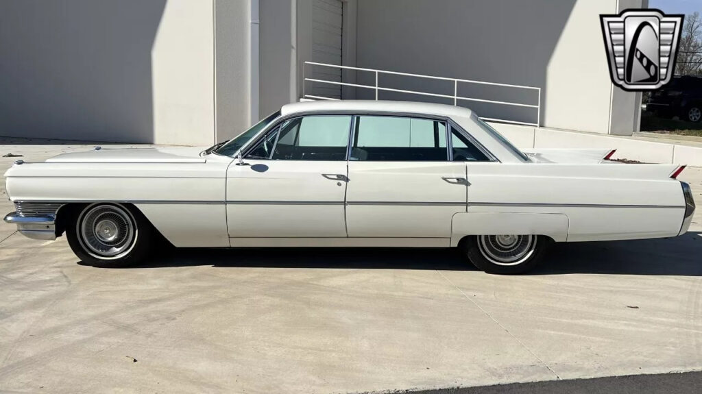 1964 Cadillac Series 62 Sedan
