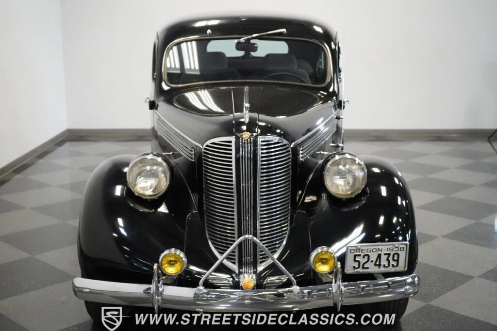1938 Dodge D8 Touring Sedan
