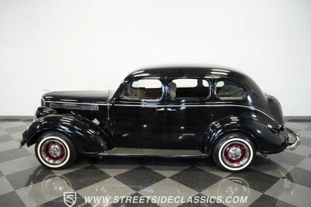 1938 Dodge D8 Touring Sedan