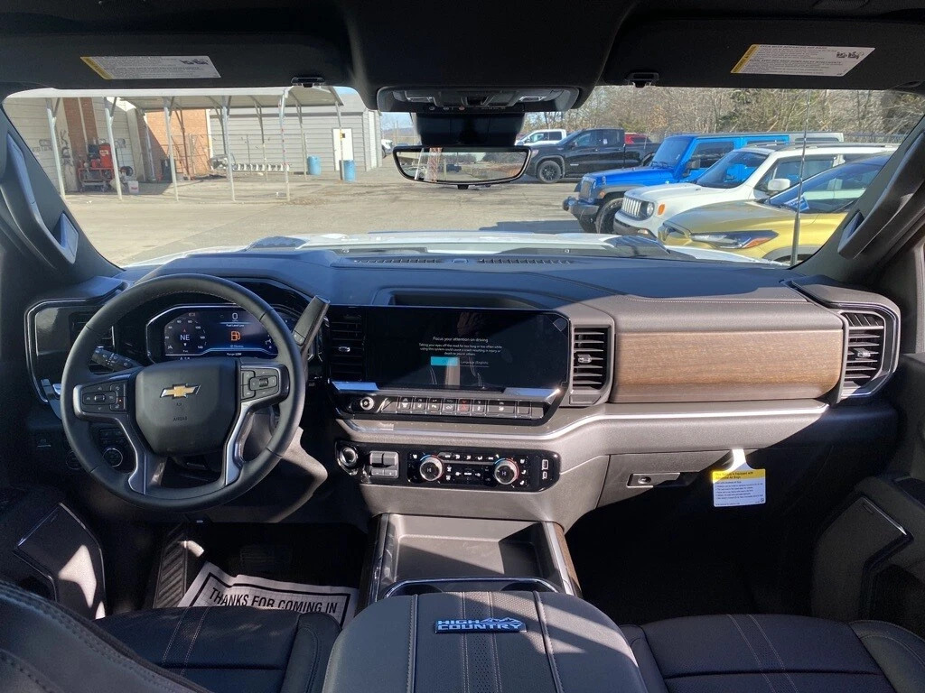 2025 Chevrolet Silverado
