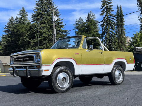 1974 Plymouth Trailduster na prodej