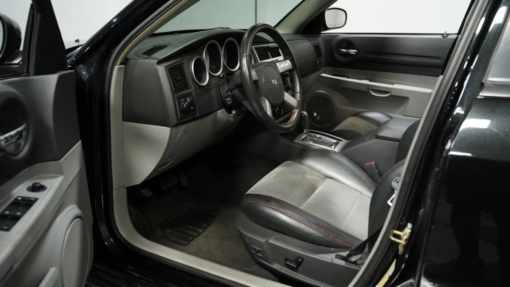2006 Dodge Magnum