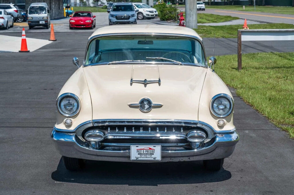 1955 Oldsmobile Rocket 88