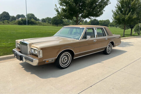 1986 Lincoln Town Car na prodej