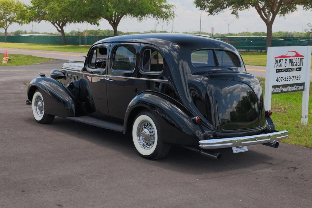 1937 Buick 8