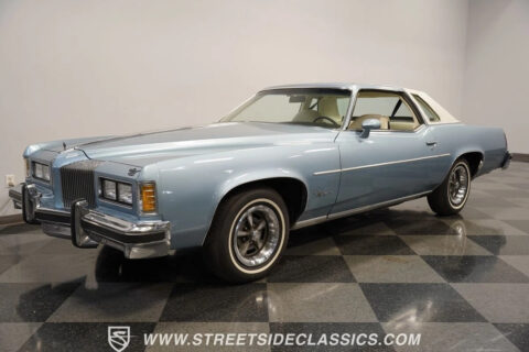 1976 Pontiac Grand Prix na prodej