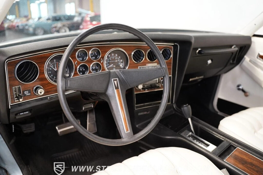 1976 Pontiac Grand Prix