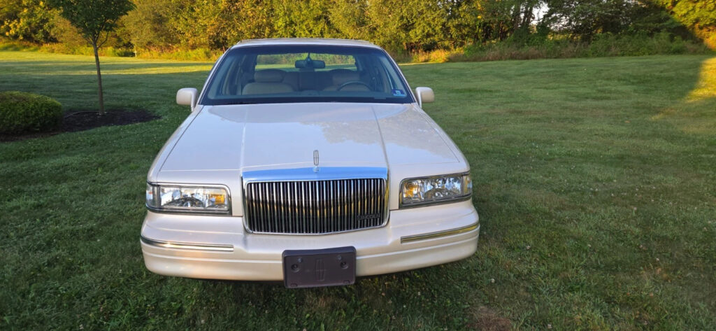1997 Lincoln Town Car