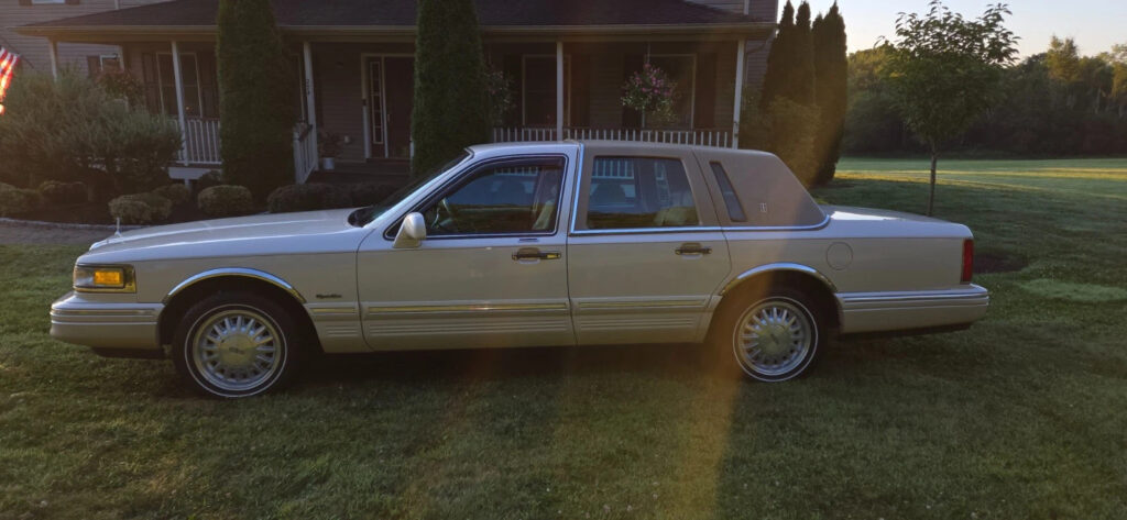 1997 Lincoln Town Car
