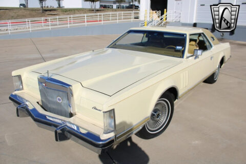 1977 Lincoln Continental na prodej