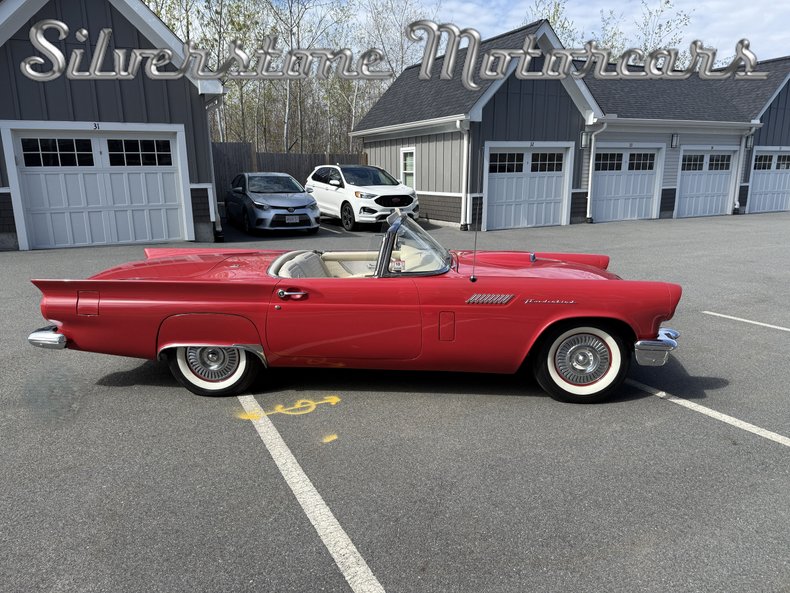 1957 Ford Thunderbird