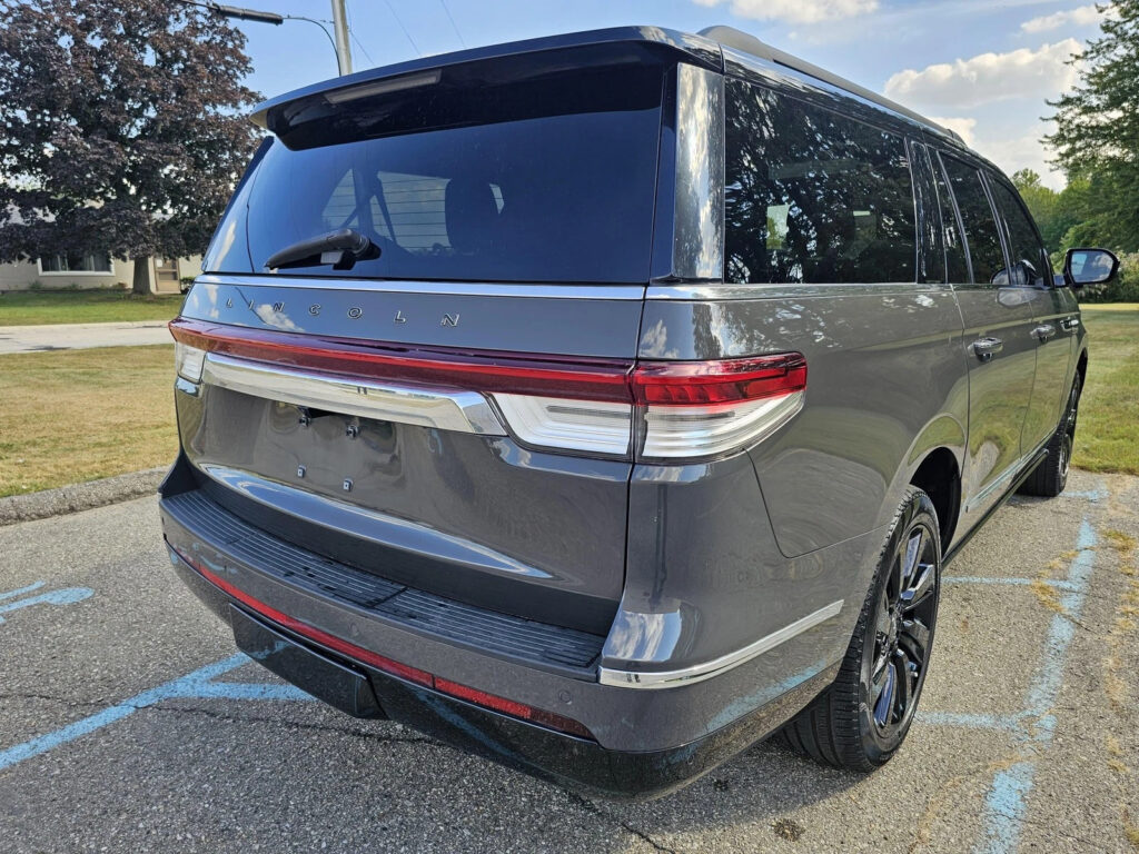 2024 Lincoln Navigator