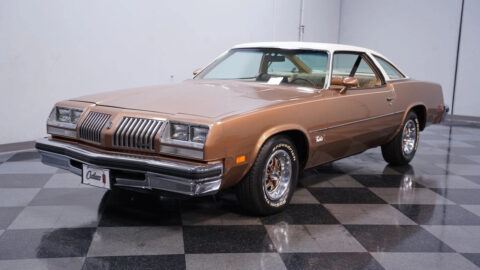 1976 Oldsmobile Cutlass S na prodej