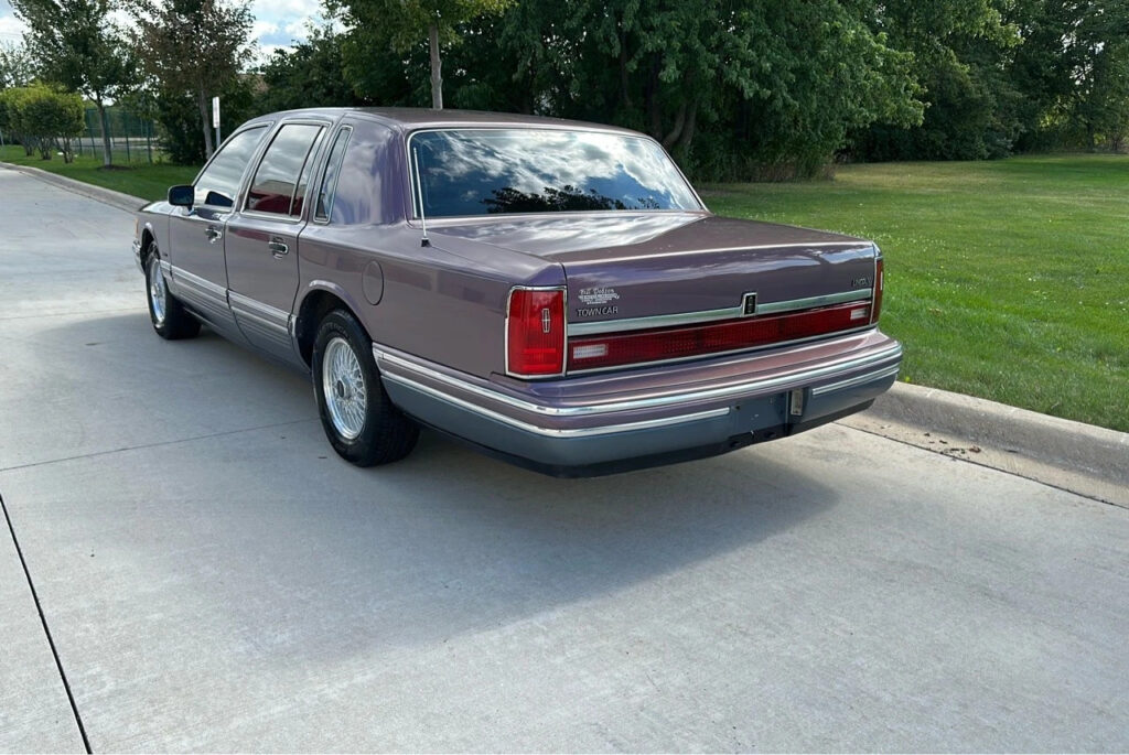 1994 Lincoln Town Car