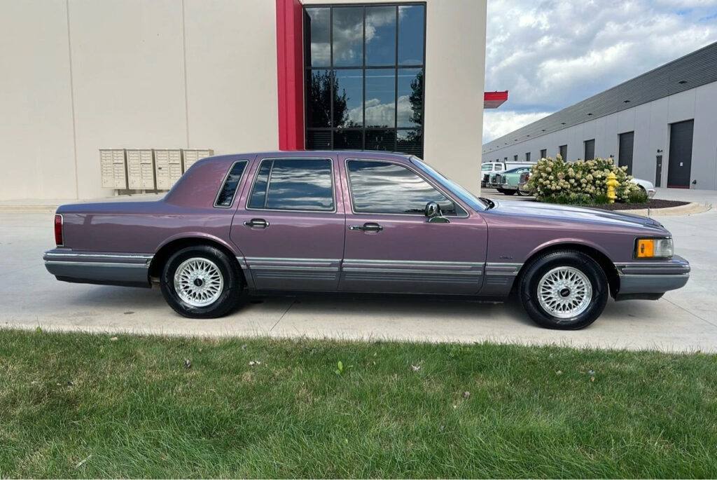 1994 Lincoln Town Car